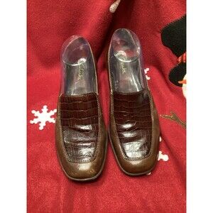 Clarks Leather Aligator Print Women’s Brown Slip On Loafers Size 8M #84652